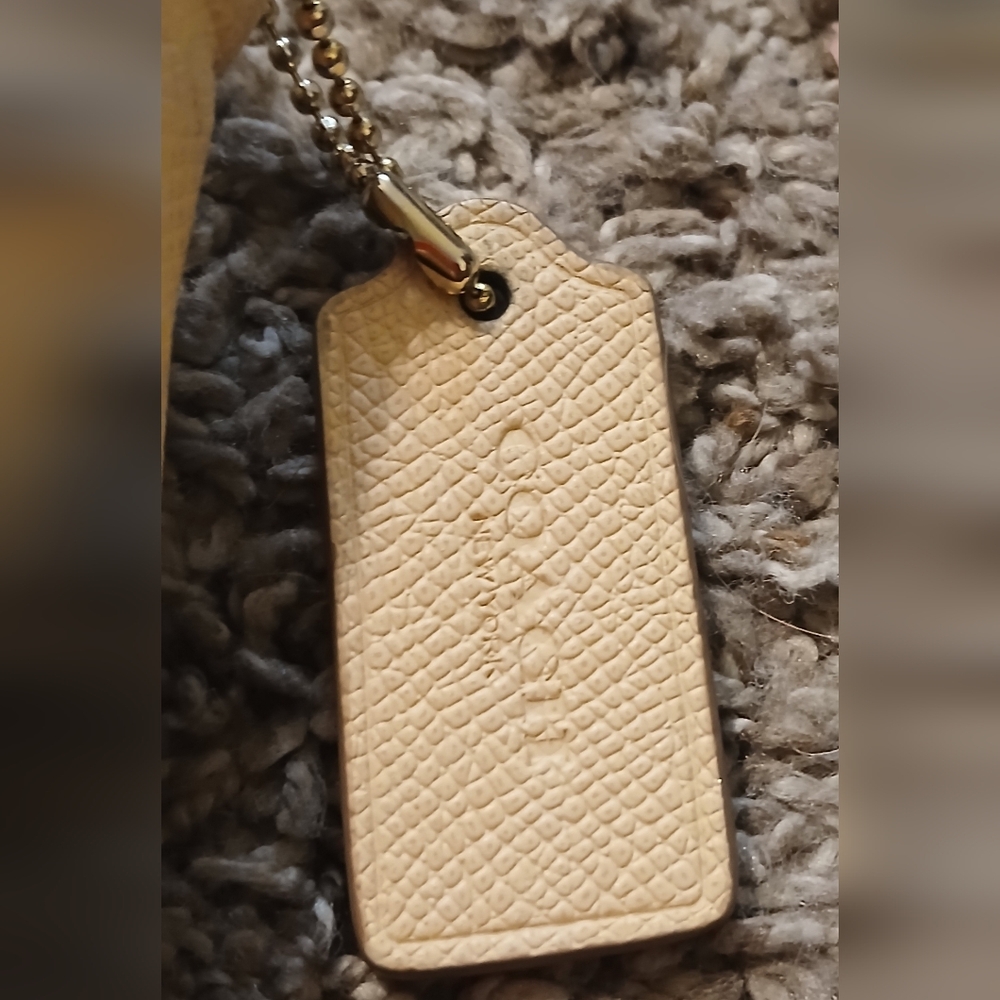👜✨ Coach Pebbled Leather Crossbody Bag – Cream / Ivory ✨👜 - Picture 6 of 11